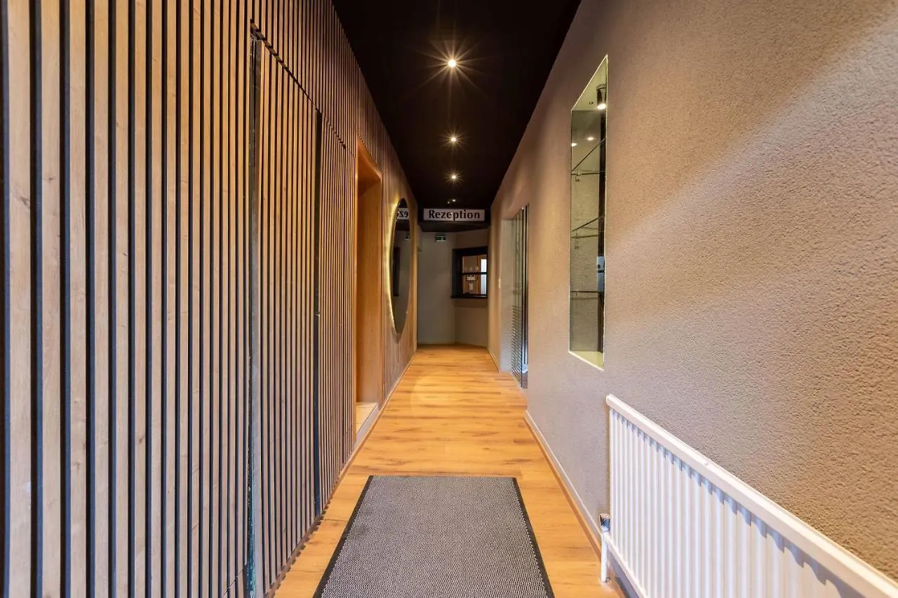 The Art And Sporthotel Innsbruck Apartment